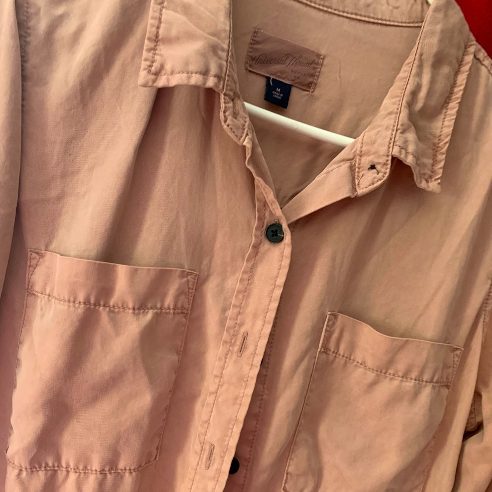 UNIVERSAL THREAD SHIRT size M